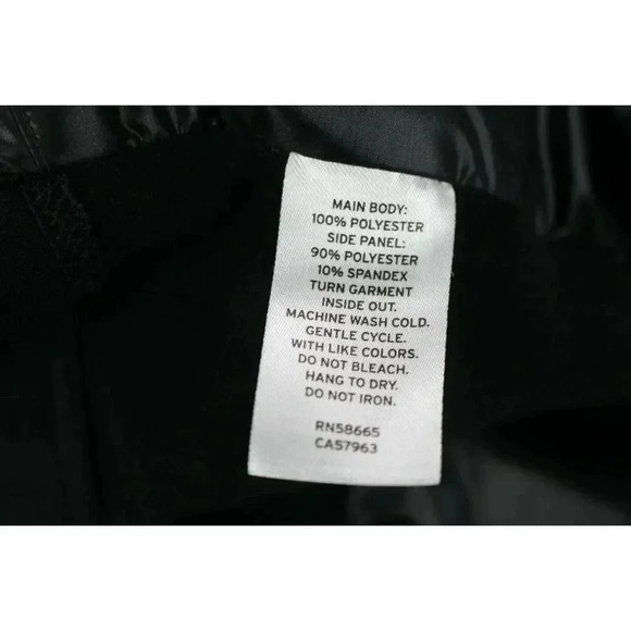 Youth Black zella vest with hood size M (8/10) - Picture 10 of 10